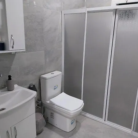 Hotel Apolin House *